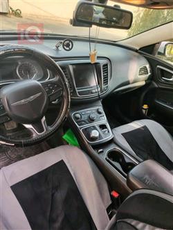 Chrysler 200